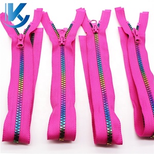 Cerniera in Resina con Chiusura Automatica Certificata OEKO-TEX100, Vendita Diretta dalla Fabbrica KY, con Nastro Rosso Rosa e Denti Colorati per Cappotti e Zaini - Product Image 5