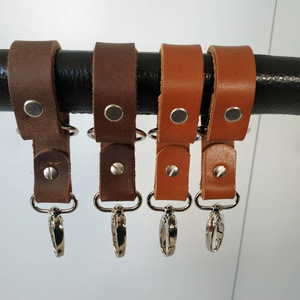 Crochets créatifs en cuir PU pour sacs à couches, cordons portables pour poussettes, sacs suspendus pour sièges d'enfant et ceintures sont disponibles en - Product Image 4