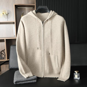 <span class=keywords><strong>Cardigan</strong></span> di Lusso da Uomo in Cashmere Sostenibile <span class=keywords><strong>con</strong></span> Cappuccio e Zip, Lavorato a Maglia in Lana, Tracciabile, <span class=keywords><strong>con</strong></span> Decorazione a <span class=keywords><strong>Cerniera</strong></span>, Personalizzabile per l'Autunno e l'Inverno - Product Image 1