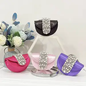Блестящие полукруглые атласные сумки со стразами элегантные бутиковые вечерние сумочки-клатчи с металлическим кольцом и ручкой для женщин