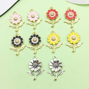 Pendentif fleur tournesol en alliage de zinc plaqué, taille moyenne, pour accessoires de bijoux DIY - Product Image 1