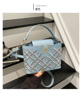 Cross-border Women's Bucket <b>Bag</b> 2026 Embroidered Rhombus Fashion Magnetic Closure Polyester Lining New High-end Style Handbag - Product Image 4