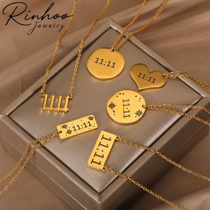 Collana con Numero Angelico 11:11, Ciondolo Portafortuna in Acciaio Inox con Incisione Numerologica, Forma Rettangolare, Cuore o Rotonda - Product Image 1