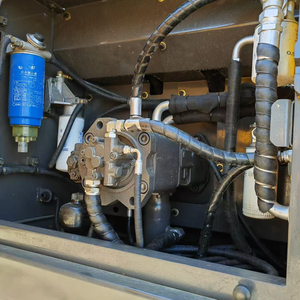 Excavatrice d'occasion Volvo EC240D modèle 2023 en bon état, moteur Hyundai d'origine, pompe, boîte de vitesses - Product Image 5