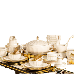 Juego de <span class=keywords><strong>vajilla</strong></span> de estilo europeo de gama alta Jingdezhen, platos de arroz de cerámica blanca pura desechables, borde dorado en relieve, Hogar Moderno - Product Image 5