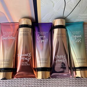 Lozione Corpo Profumata <span class=keywords><strong>Victoria</strong></span>'s <span class=keywords><strong>Secret</strong></span> All'Ingrosso da 236ml, Crema Corpo, <span class=keywords><strong>Spray</strong></span> Profumato e Profumo per Donna - Product Image 4