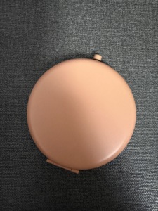 Miroir de poche pliable rond en acier inoxydable au design Art Déco portable avec finition or <span class=keywords><strong>rose</strong></span> et argent pour le maquillage, cadeau d'anniversaire - Product Image 3