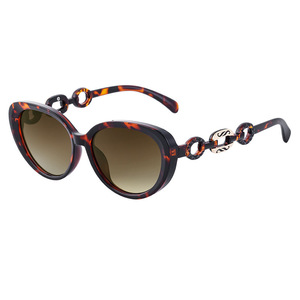 Lunettes de soleil œil-de-chat tendance pour femmes, monture noire polarisée avec détail chaîne, protection UV400, lunettes de soleil d'extérieur - Product Image 3