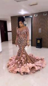 LM A855 Luxuriöses Abendkleid im Meerjungfrau-Stil in Nude Rosé mit 3D-Blumenapplikationen und Herz-Ausschnitt, Formelles Ballkleid - Product Image 6