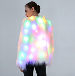 Vendita Calda Cappotto di Pelliccia Artificiale Personalizzato con Luci LED Colorate per Donna, Moda Halloween - Product Image 2