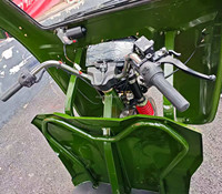 Tricycle électrique de transport certifié CEE, batterie au plomb 72V 58Ah, vitesse élevée 25/40 km/h, moteur 1,5 kW, capacité de charge 600 kg, châssis en fer