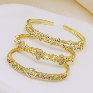Brazalete <span class=keywords><strong>de</strong></span> Trébol <span class=keywords><strong>de</strong></span> Cuatro <span class=keywords><strong>Hojas</strong></span> Chapado en Oro <span class=keywords><strong>de</strong></span> 18k con Circonitas, Brazalete <span class=keywords><strong>de</strong></span> Cobre con Amuleto <span class=keywords><strong>de</strong></span> la <span class=keywords><strong>Suerte</strong></span>, Joyería al por Mayor - Product Image 3