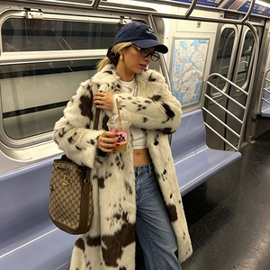 Cappotto Lungo in Finta Pelliccia Colorata da Donna, Vestibilità Ampia, Giacca Invernale Calda ed Elegante, Stile Streetwear Confortevole - Product Image 5