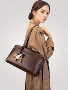 Sac fourre-tout vintage pour femme en <span class=keywords><strong>cuir</strong></span> de vachette véritable avec double fermeture éclair, design portable et doublure en polyester - Product Image 3