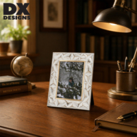 DX Designs - Marco de Fotos de Madera Tallada Blanca Envejecida de 4x6, 5x7, 8x10 Pulgadas, con Borde Dorado, Marco de Fotos Decorativo Vintage para Mesa