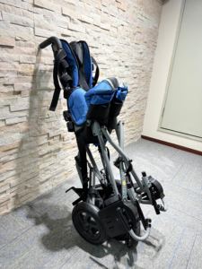 Silla de Ruedas Pediátrica Ligera con Marco de Soporte para Niños y Adultos con Parálisis Cerebral, Diferentes Tamaños Disponibles - Product Image 6