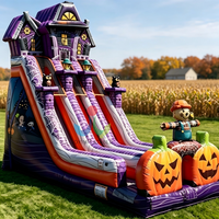Toboggan gonflable géant à double voie sur le thème de la maison hantée effrayante pour la location d'équipements d'événements d'Halloween