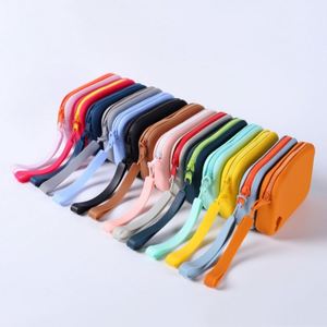 กระเป๋าใส่เหรียญซิลิโคนพิมพ์โลโก้สีตามสั่ง กระเป๋าหูฟังพกพา ใส่ลิปสติก เครื่องประดับ บัตรธนาคาร กันน้ำ สำหรับการค้าข้ามพรมแดน - Product Image 3