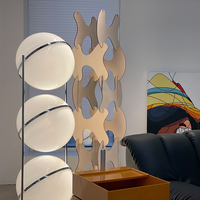Fabricante de China, lámpara de mesa LED de alto brillo multicolor moderna acrílica de hierro para el hogar, dormitorio, sala de estar, mesita de noche