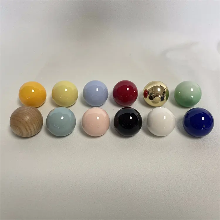 高級円形ボール球プラスチックオリジナル木製コルク持続可能な色のネジ香水瓶サークルキャップ