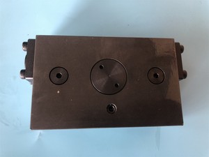 SD500A06V Intensificateur hydraulique Série SD500 1:4 500 bars avec surpresseur, Stock d'origine - Product Image 2