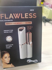 Couteau de coupe des <span class=keywords><strong>sourcils</strong></span> pour dames rechargeable automatique rasoir <span class=keywords><strong>appareil</strong></span> d'<span class=keywords><strong>épilation</strong></span> lavable domestique avec caractéristiques d'application de voiture - Product Image 4