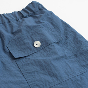 Venta al por mayor Elasticband Cintura Loose Retro Plain Cargo Board Nylon Shorts para hombres - Product Image 4