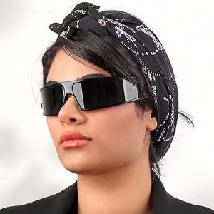 Gafas de Sol con Logotipo Personalizado 2025, Estilo Vintage para Mujer, Gafas de Sol Y2K, Protección UV400, Gafas de Sol con Máscara Negra - Product Image 3