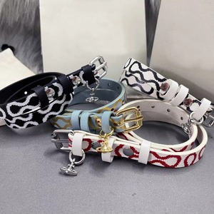 Pulsera de Moda con Colgante de Aleación Galvanizada, Diseño Impermeable, Estilo Punk, con Zirconia Saturno, Cadena de Bambú y Letra, Inspirada en la Imperadora Viyvian - Product Image 1