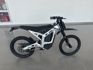 Motos électriques de haute qualité au style tendance, 3000W 4000W, Vélo électrique de rue avec moteur brushless intermédiaire, Moto tout-terrain - Product Image 5