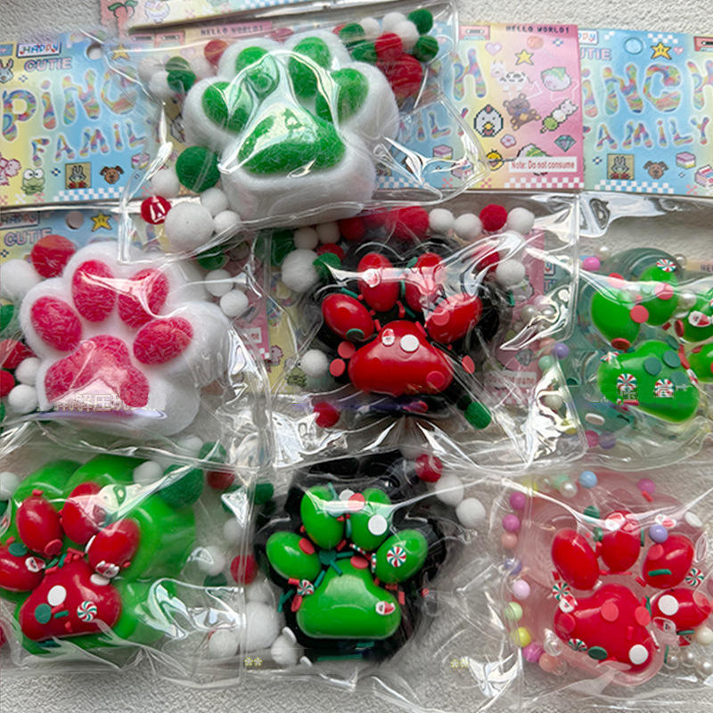 อุ้งเท้าแมวคริสต์มาส