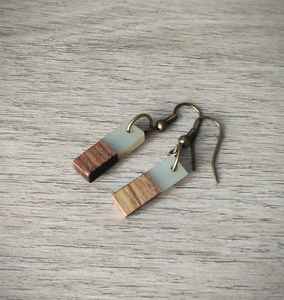 Pendientes Elegantes de Resina y Madera, Joyería Ecológica, Duradera y de Diseño Moderno para Uso Diario y Ocasiones Especiales - Product Image 4