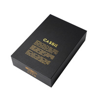 Boîte à parfum rigide personnalisée de luxe avec logo en feuille d'or, boîte cadeau en papier noir avec ruban et doublure en éponge