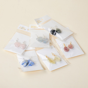 Pendientes Colgantes de Cristal Natural en Bruto con Alambre Dorado para Mujer, Venta al por Mayor - Product Image 3