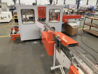 Machine d'emballage automatique haute vitesse pour mouchoirs en papier à pliage en V, avec système de tirage inférieur et emballage individuel en sac plastique grand format