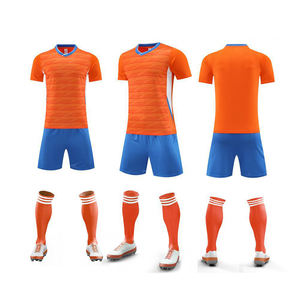 Maillot de football personnalisé OEM, design élégant, été, 100% polyester, séchage rapide, respirant, manches courtes, fabriqué en usine - Product Image 2