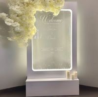 Bienvenue à votre mariage avec une magnifique fontaine d'entrée en cascade, miroir, décorations de mariage élégantes
