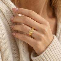 Bague Cœur Tendance Épaisse pour Femme en Acier Inoxydable 316L Plaqué Or PVD 18K avec Zircon, Hypoallergénique et Inaltérable, Idéale pour Mariage