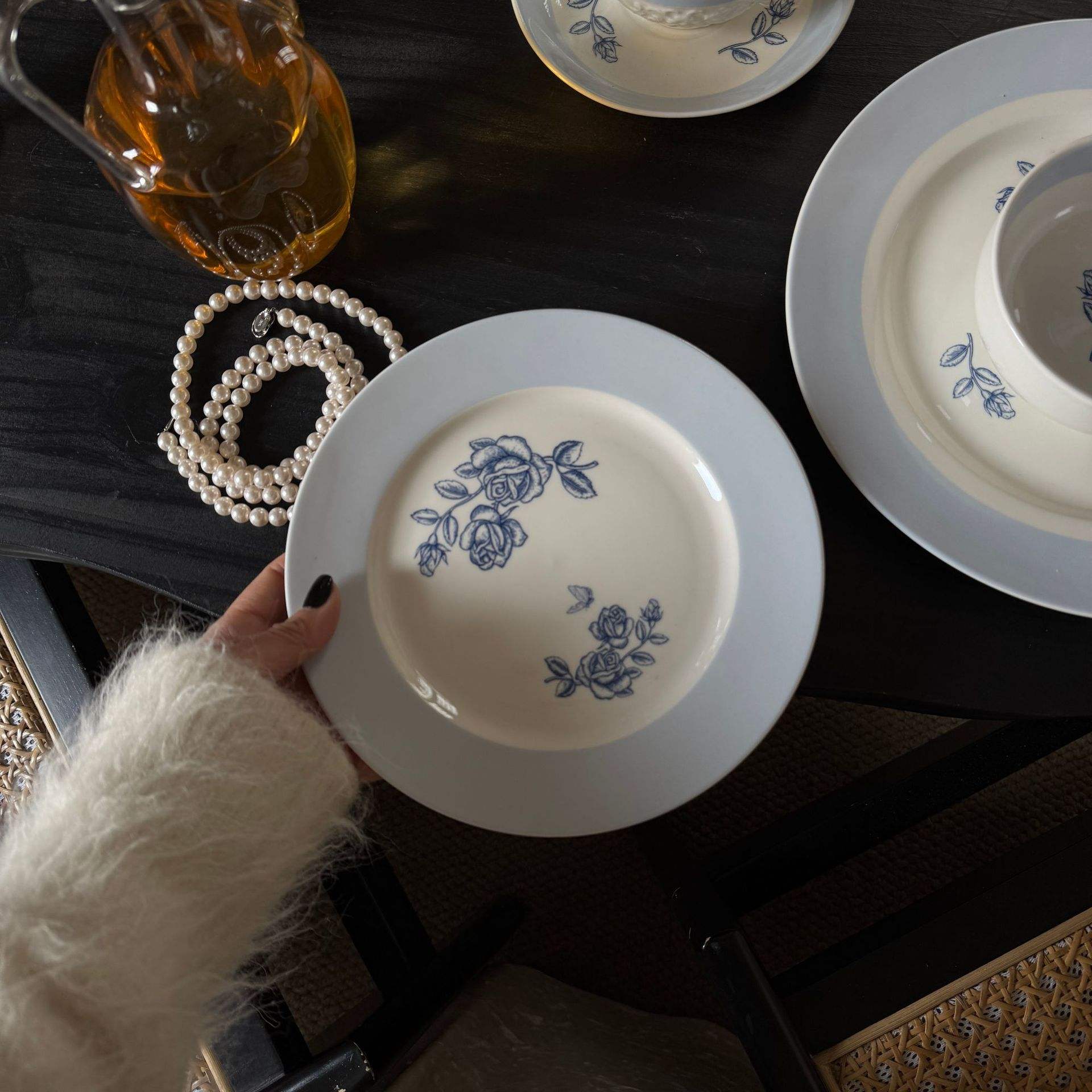 Summer milk blue flower plate, 6 inches