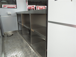 Camion de restauration au design moderne à vendre - Fournisseurs d'Ontario et de Kuching - Product Image 6