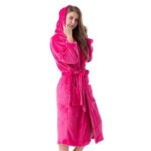 Albornoz Corto de Felpa con Capucha Personalizado <span class=keywords><strong>para</strong></span> Mujer, Estilo Novia - Product Image 4