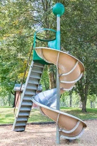 Grandes installations d'amusement modulaires avec des escaliers mécaniques en spirale et des toboggans en acier inoxydable et en plastique - Product Image 2