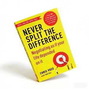 Never Split the Difference de Chris Voss, Libro de Tácticas Prácticas de Negociación, Comunicación Interpersonal y Habilidades de Persuasión - Product Image 6