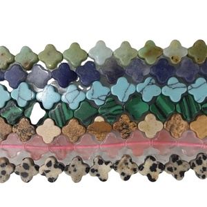 HUI RUI Piedra Natural 8*8*3mm Cuentas de trébol Piedra Natural Cristal Forma de trébol Cuentas espaciadoras de piedra para la fabricación de joyas Collar - Product Image 1