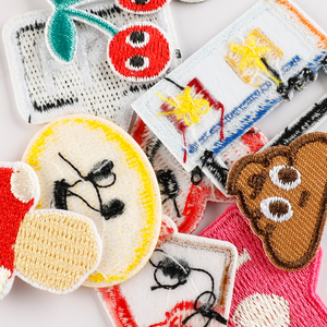 Parches Bordados Personalizados al por Mayor con Forma de Corazón, Frutas, Libros, Botánica, Letras Bordadas para Planchar en la Ropa - Product Image 2