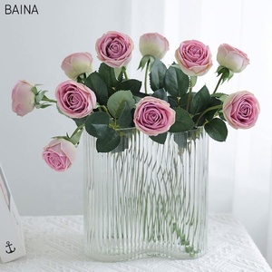Delicato Bouquet bianco artificiale con vero tocco di petali di rosa arancione composizione floreale regalo fai da te prezzo - Product Image 2