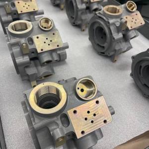 قطع ميكانيكية دقيقة مخصصة من الفولاذ الكربوني TC4 Gr5 مصنعة بتقنية CNC خماسية المحاور مع تقنية الصنفرة بالأسلاك وتقنية ثلاثية الأبعاد للتصنيع - Product Image 1