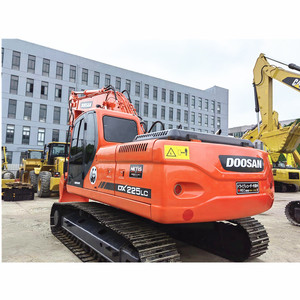 Excavatrice Doosan DX225 d'occasion avec moteur durable, pompe hydraulique et moteur de rotation fiable pour les travaux de construction lourds - Product Image 4