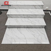 Carreaux de sol/mur en porcelaine brillante moderne de 1200x470 mm, épaisseur 10 mm, texture marbre en arc circulaire à 180 degrés, antidérapants pour usage hôtelier