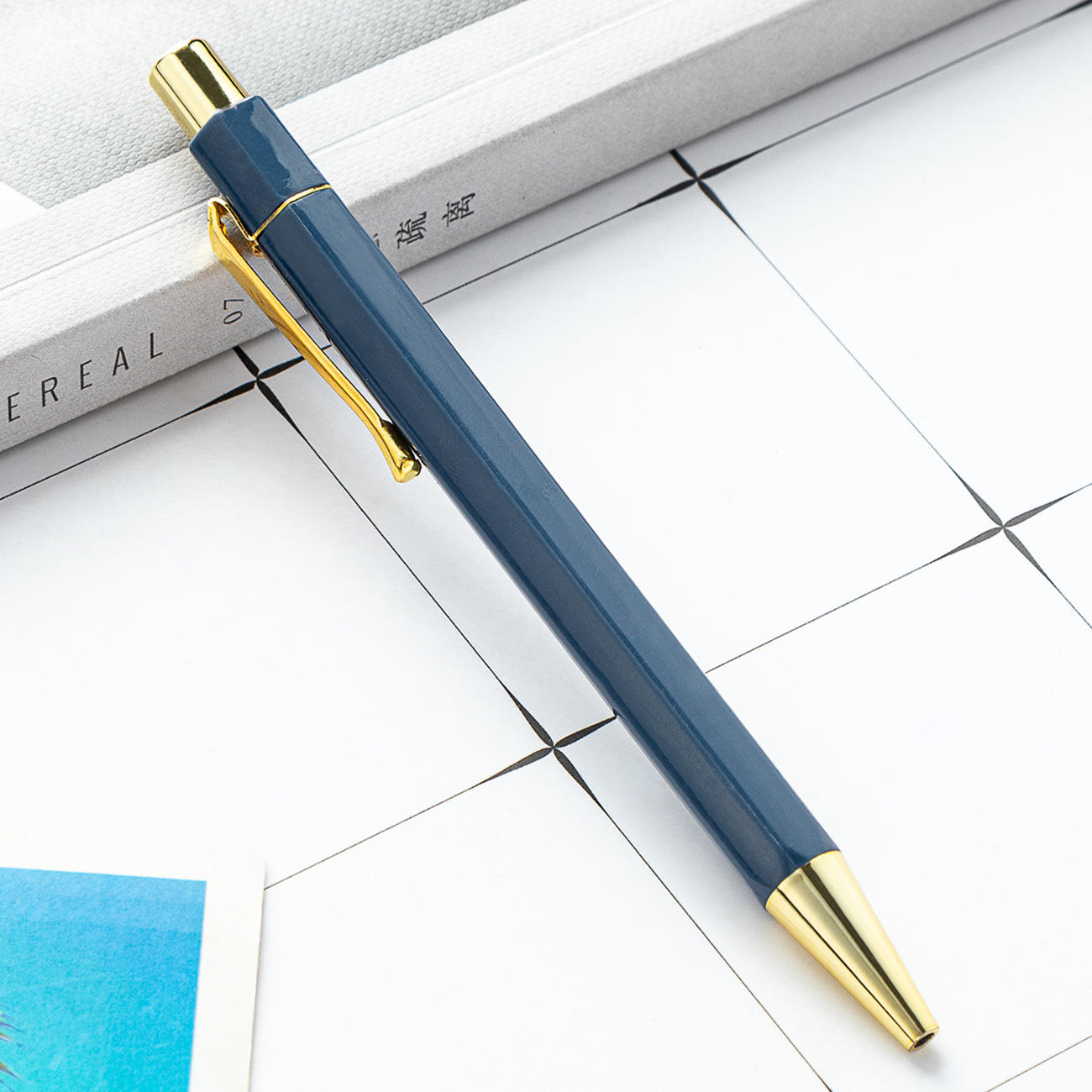 สีน้ำเงิน